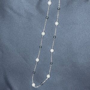 Elegant Silver and Pearl Necklace